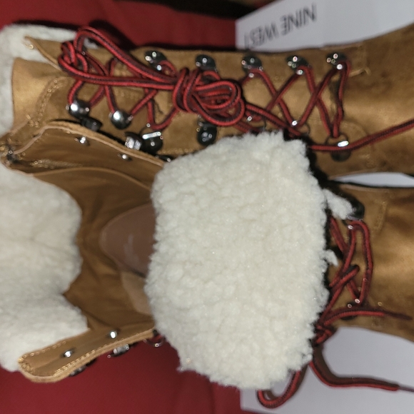 New Nine West PEER2/3.75in.heeled zip side,sherpa lined boots sizes 9 and 10 - Picture 6 of 8